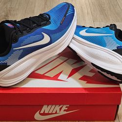 Nike Size 9.5 For Women 