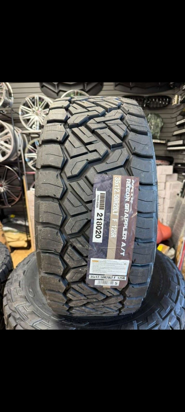 35 1250 20 Set De Llantas Nitto Recon Grappler AT 12 Ply 