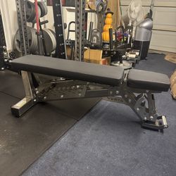 Vesta Fitness AB3000 Adjustable Bench