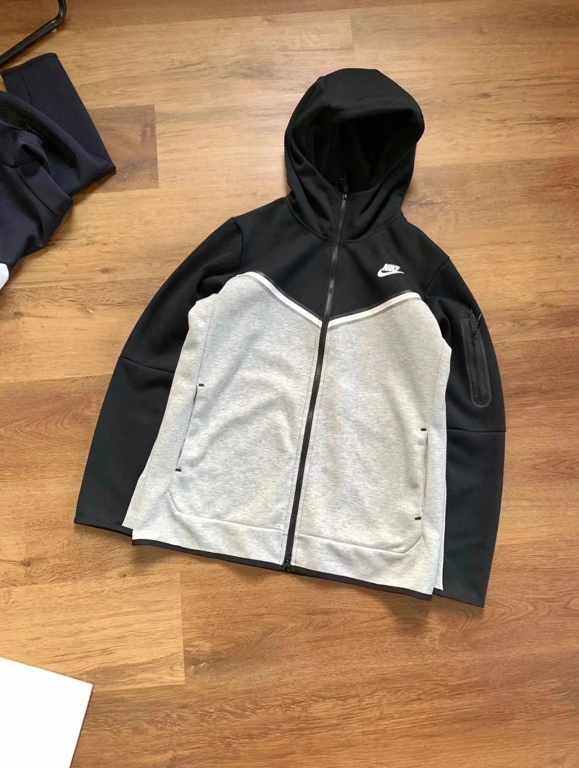 Nike Tech Sweater Black/Grey