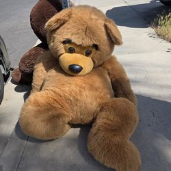 Jumbo teddy bear  and sloth