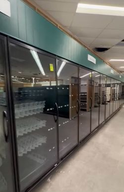 (3 Available) Zero Zone 5-Glass Door Merchandising Refrigerator/Freezer/Cooler 5RVMC30-D