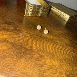 Gold diamond Screwback Earrings