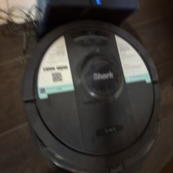Shark Floor Robot 