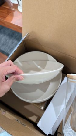 Free bowls and plates