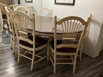 Dining Table & Chairs - Ethan Allen French Country w/six chairs