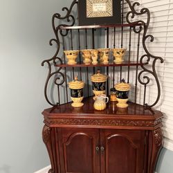 Baker’s Rack With Storage 