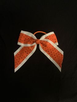 Cheer bow