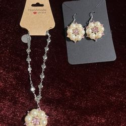 Beautiful Pearl And Pink Rhinestone Earrings And Bracelet 