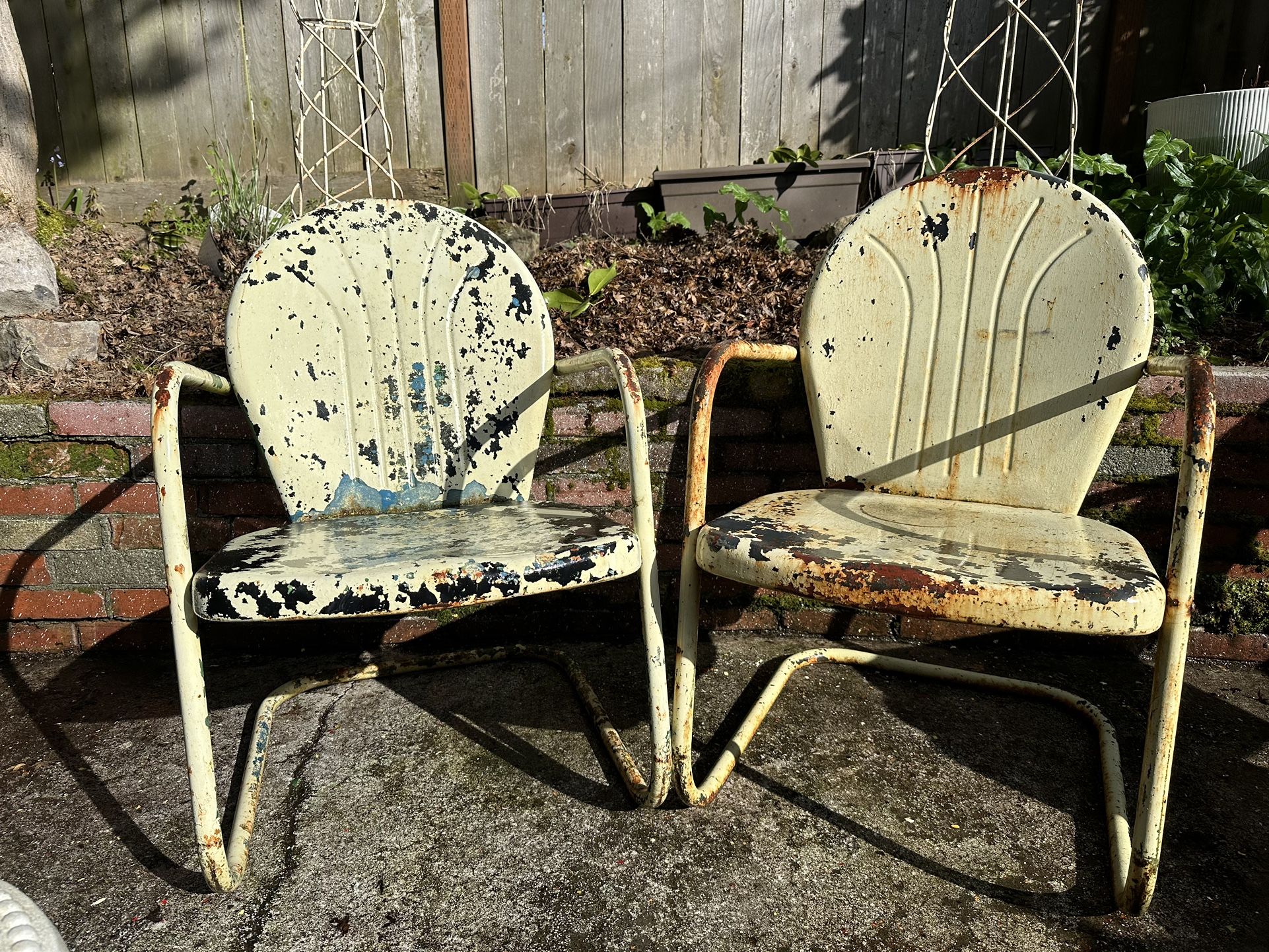 Authentic Vintage Midcentury 1950’s Outdoor Metal Shell Chairs