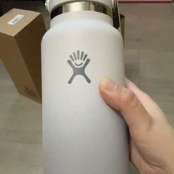 Hydro Flask 32oz wide flex cap limited edition Moonlight