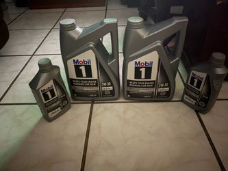 Mobil 1 5W-30 Full Synthetic Motor Oil Bundle