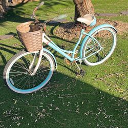 Schwinn Legacy with basket