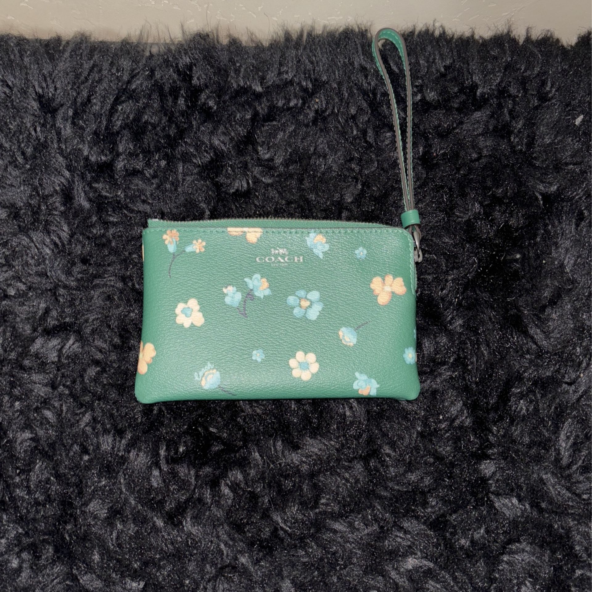 Coach Green Flower wristlet