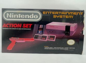 Nintendo Entertainment System NES Video Game Console NES-001 Gray