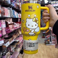 Hello Kitty Bee Stanley 