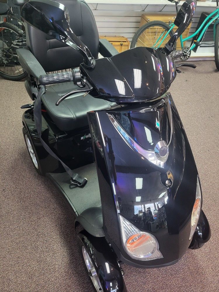 Bespoke PLATINUM Long RANGE Scooter
