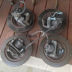 2018 Q50 Brakes Calipers And Rotors (used)