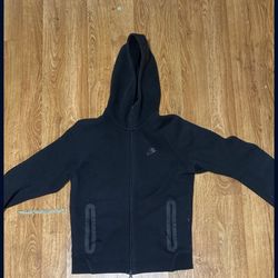 Nike tech size small READ DESCRIPTION