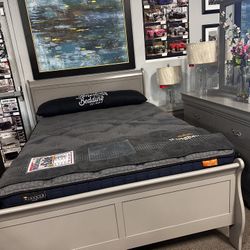 Stunning Bedroom Set! $699 🚨📦 More Colors Available!