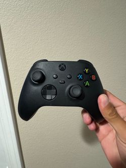 Xbox Series X Controller (DM TO NEGOTIATE)