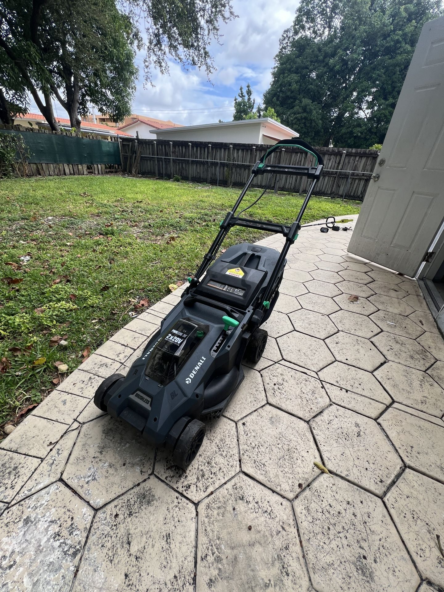 Electric Lawn Mower