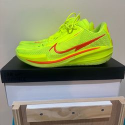 Nike GT Cut EYBL Size 13