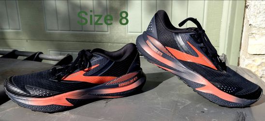 Brooks Adrenaline GTS 24 women's size 8 MINT CONDITION