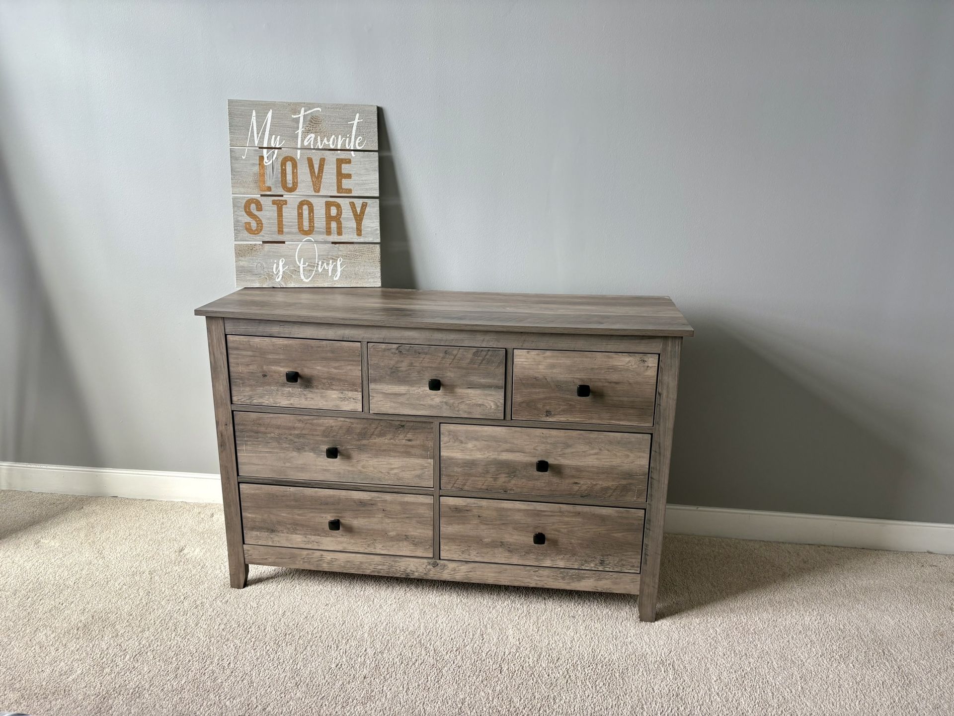 4pc Bedroom Furniture set ($375)