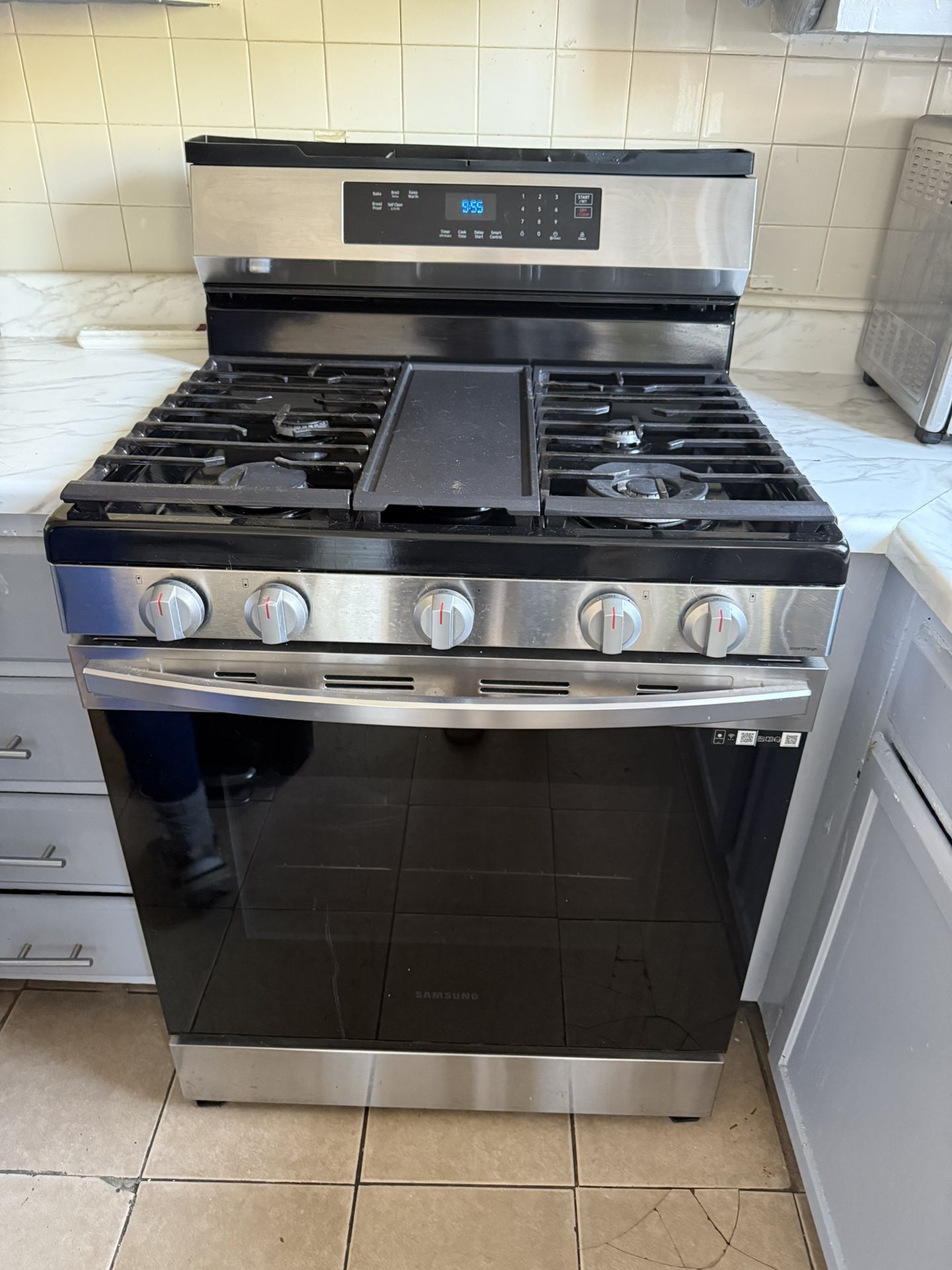 Samsung 30” Smart Gas Range (Stainless Steel)
