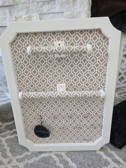 Cynthia Rowley Jewelry Organizer Wall Board