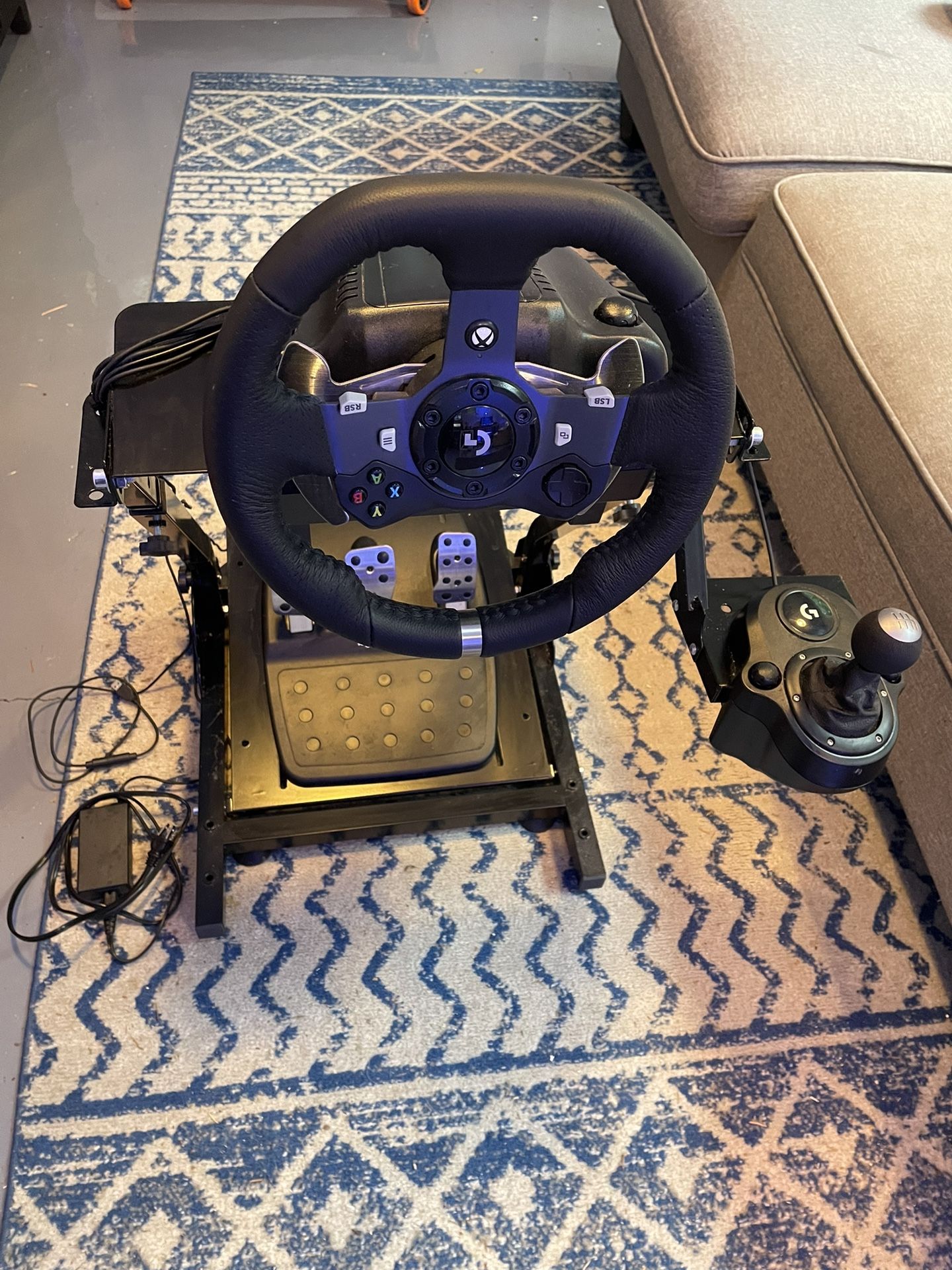 Logitech G920 Steering Wheel, Gear Shifter, Stand Bundle