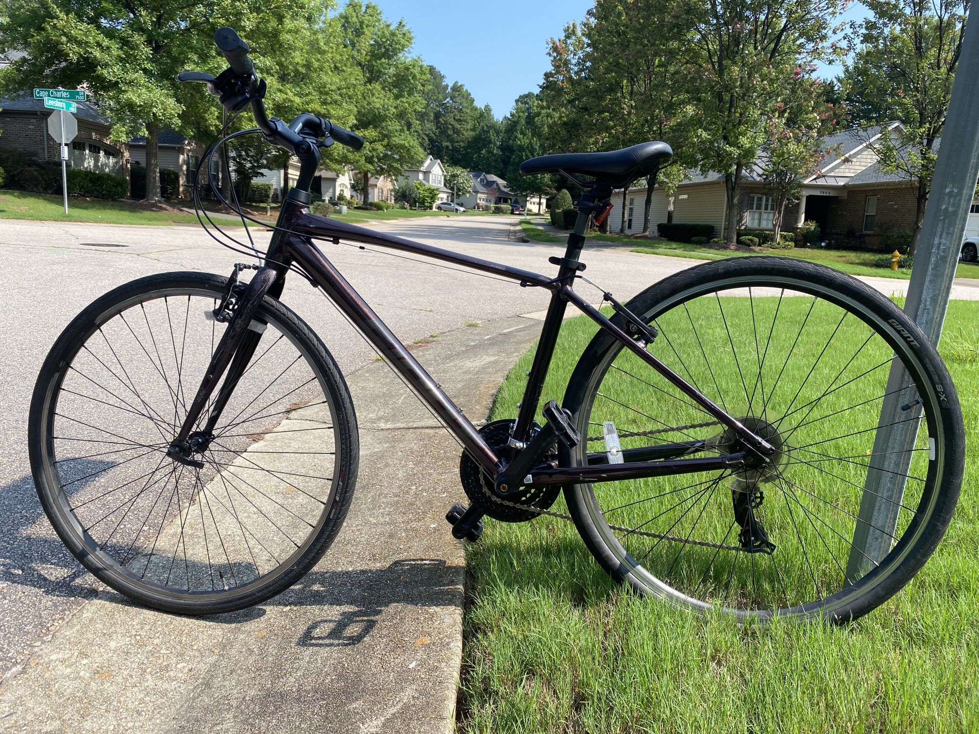 Giant Aluminum Road Bike, 19” Frame, 21 Speed, 700cc Wheels