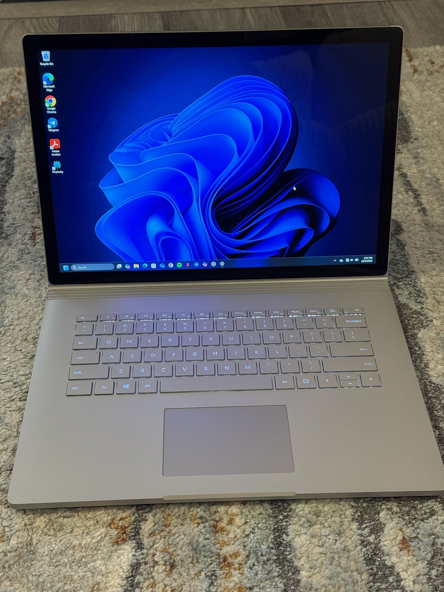 Microsoft Surface Book 2