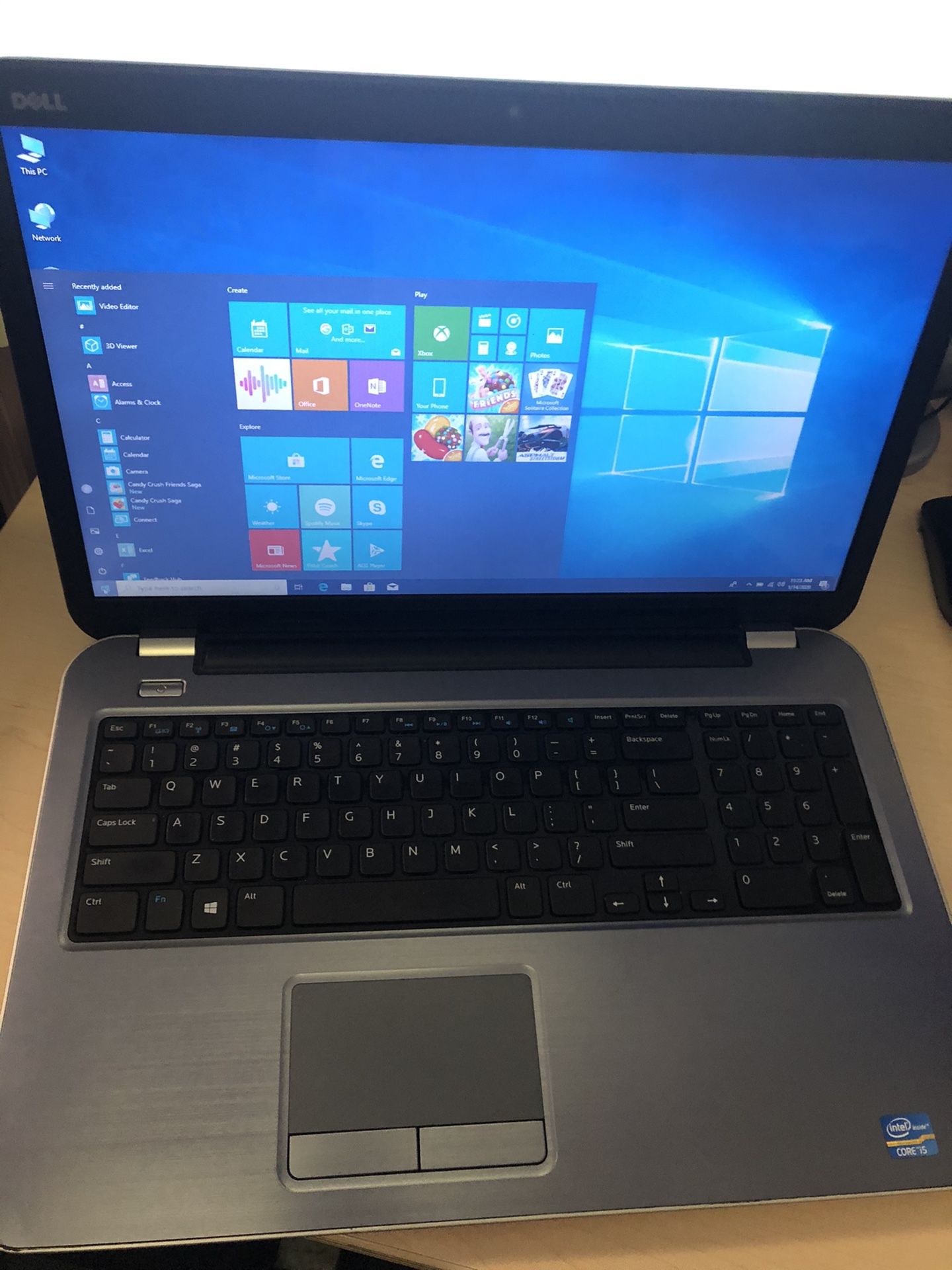 Dell Inspiron 5721, Intel Core i5, 4 GB RAM, 700 GB Hard Drive, Wireless Wifi, Webcam, DVDRW, HDMI Port, Windows 10 Pro 64 Bits, Office 2019