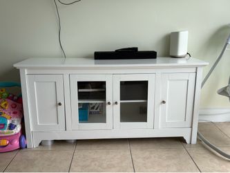 White TV Stand with Storage – Excellent Condition