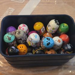 Moose Mighty Beanz Toy Collection Of 30