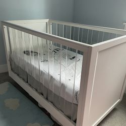 Pottery Barn Sloan Crib 