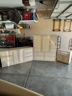 Dresser/Dresser Set..3 Piece White Wash..All Wood
