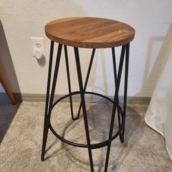 Round Wood Bar Stool