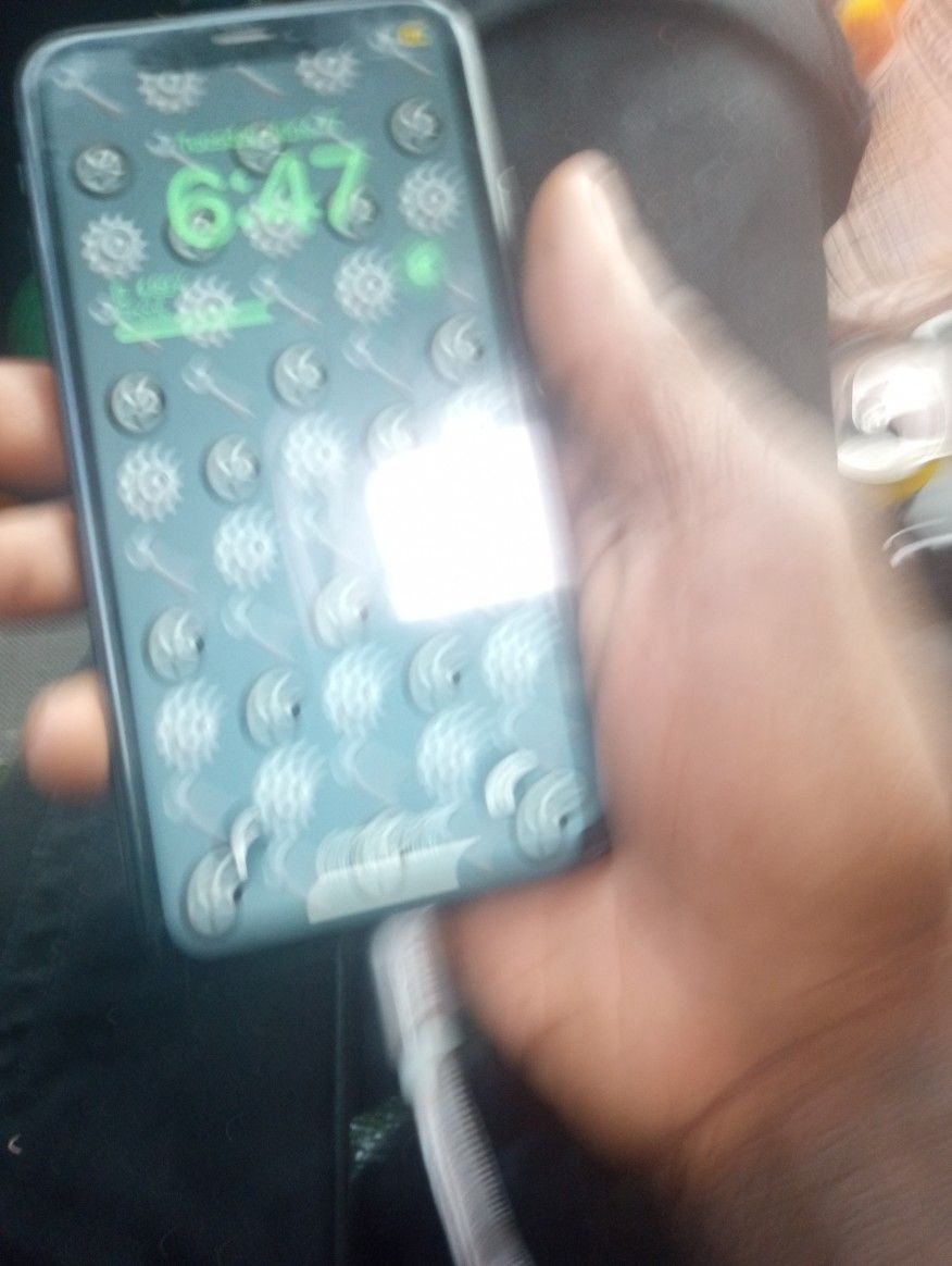iPhone XR 128G.B
