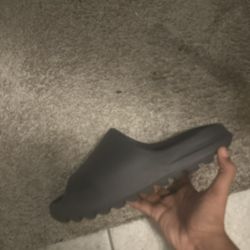 size 10 yezy slide 