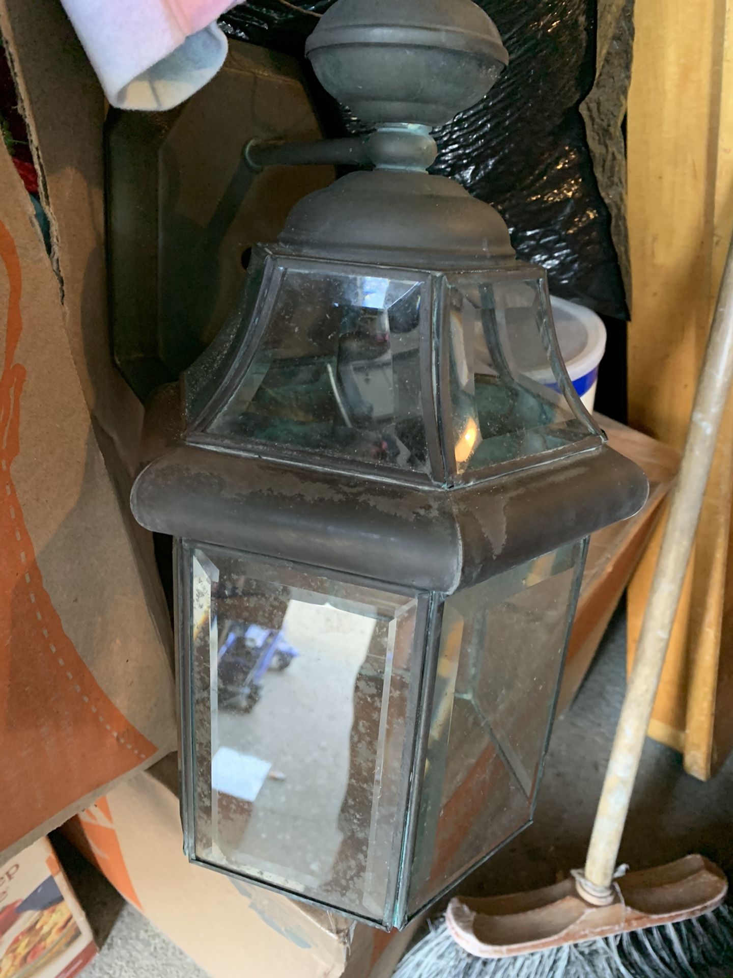 Light fixture