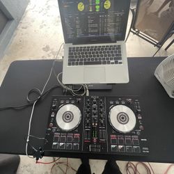 Pioneer DDJ- SB2 With Laptop Stand (DOES NOT COME WITH THE LAPTOP)