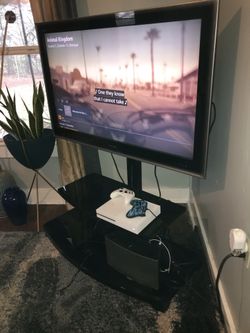 Toshiba Regza 47” TV and Stand