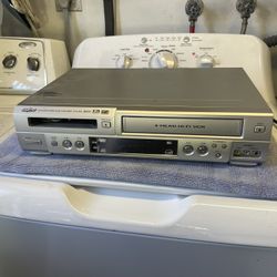 DVD VCR, not sure the condition no remote