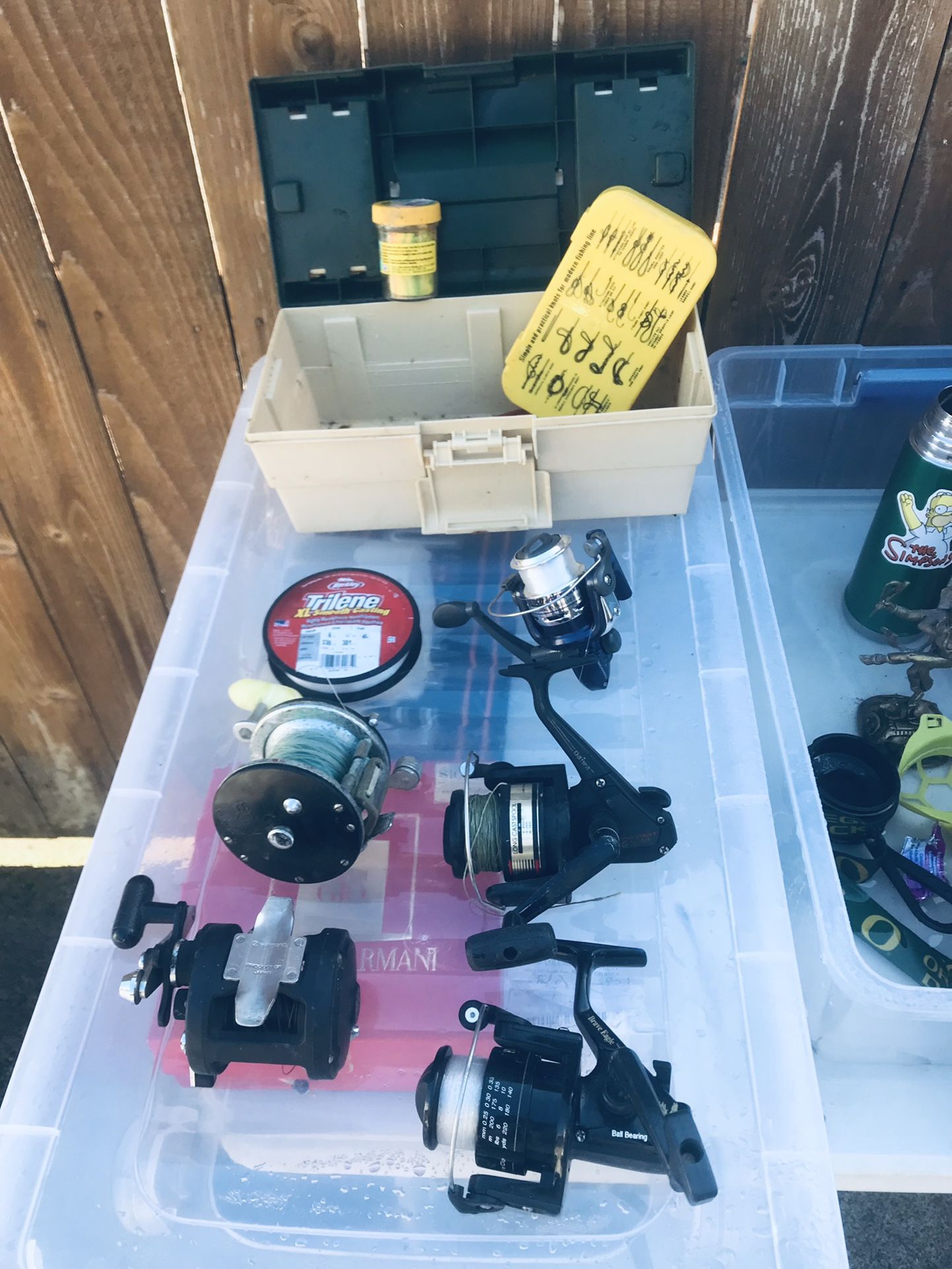 Spinel Reels And Tackle Box