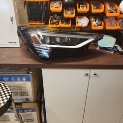 Etron Sportback Passenger Headlight 19-24