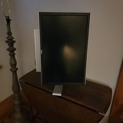 Dell 24" monitor w/ soundbar