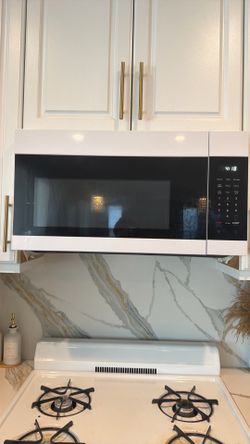 Stove , dishwasher, microwave set